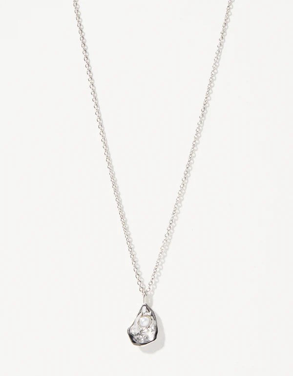 Seas the Day Oyster Necklace
